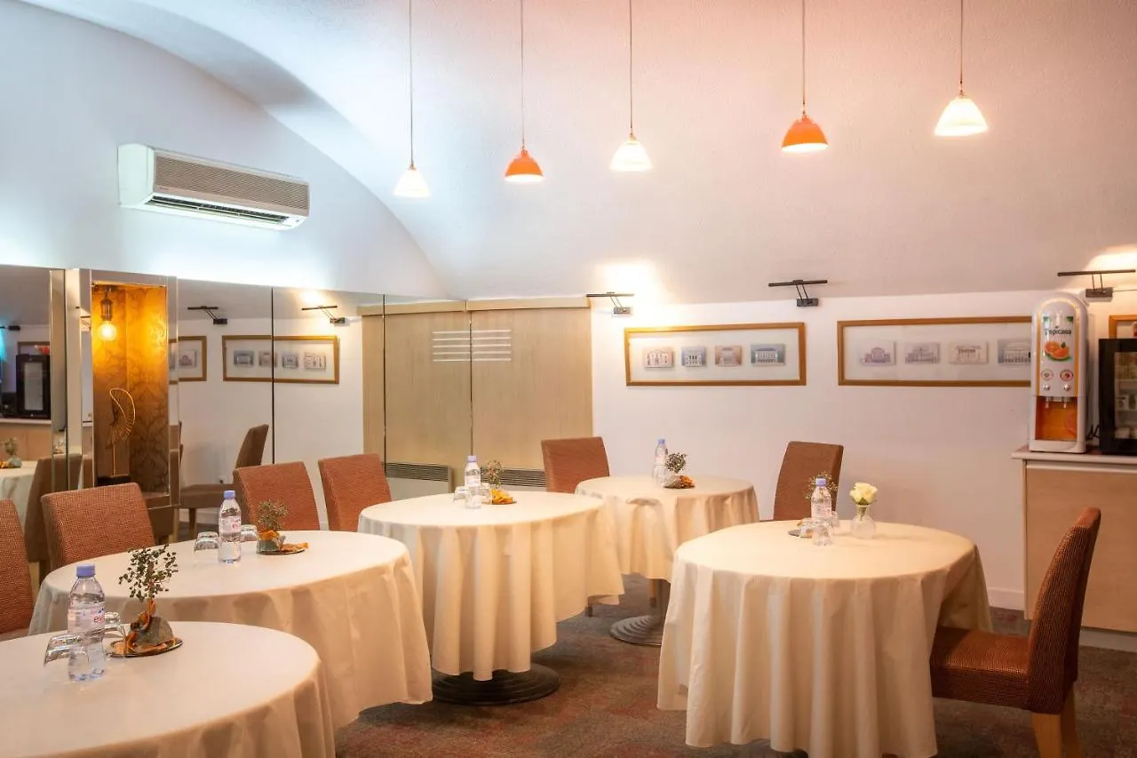 Pavillon Bastille Hotell 3*