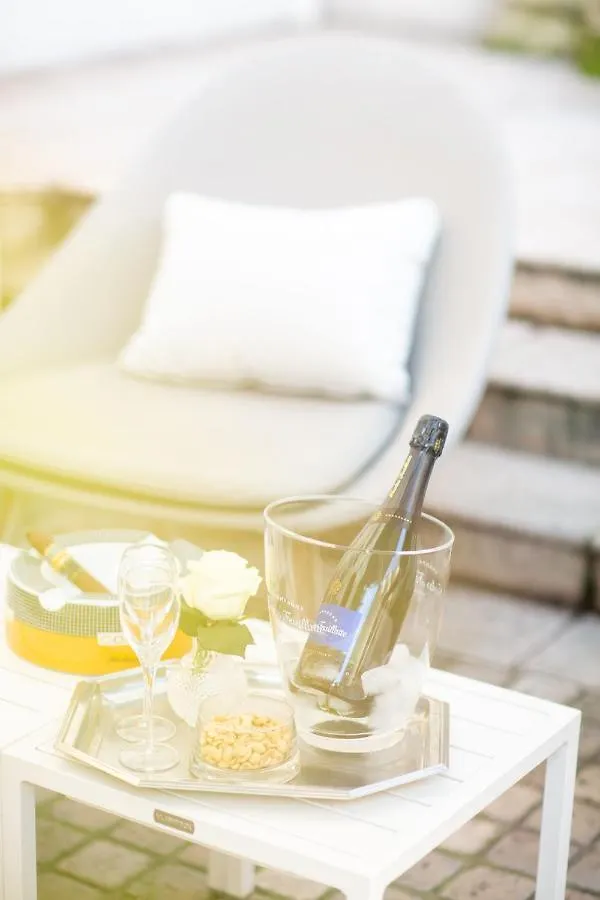 Pavillon Bastille Hotell 3*